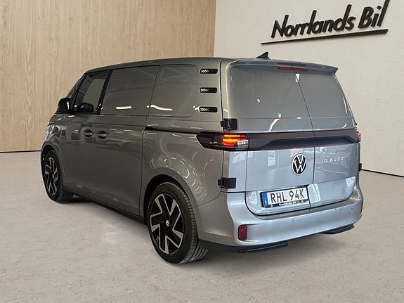 Volkswagen ID. Buzz 3 of 5