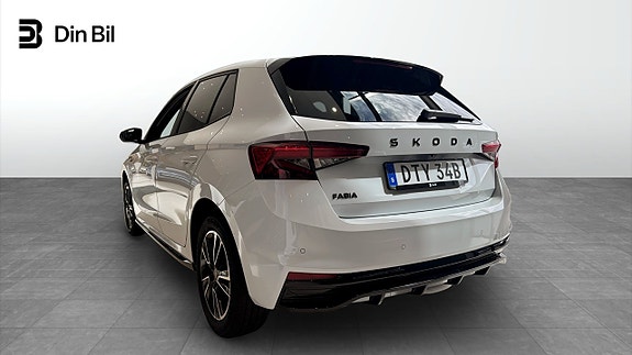 Skoda Fabia 3 of 5