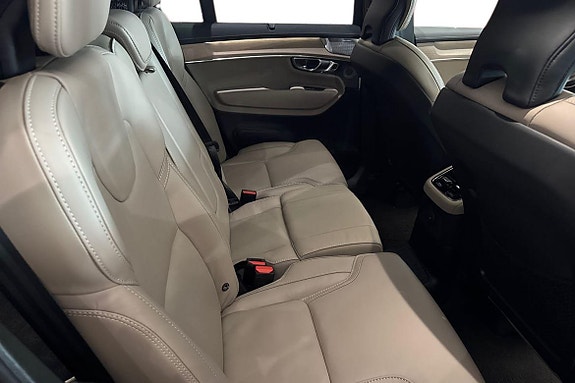 Volvo XC90 9 of 19