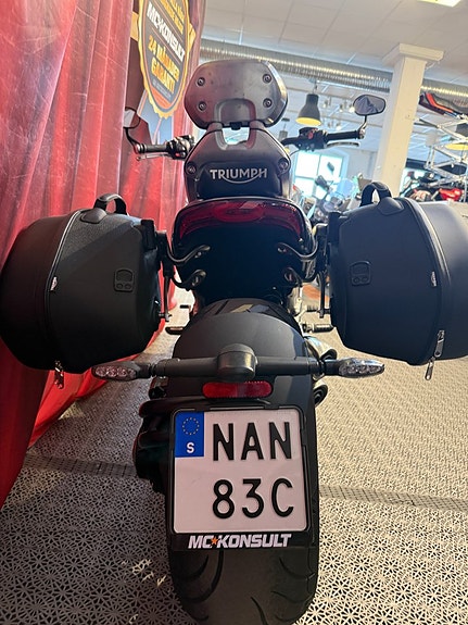 Triumph ROCKET 3 GT 5 of 14