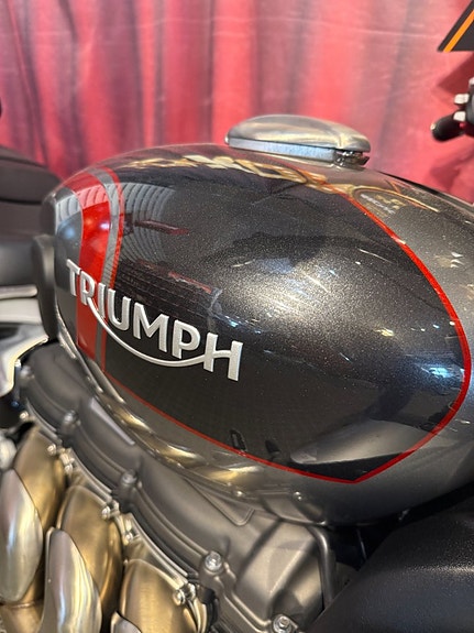 Triumph ROCKET 3 GT 4 of 14