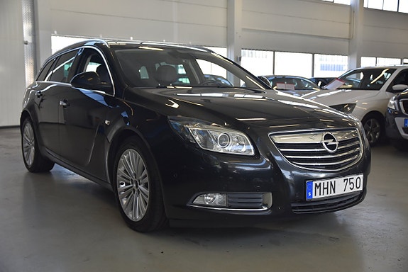 Opel Insignia 2 of 5