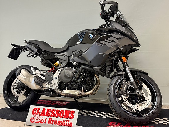BMW F 900 XR 2 of 5