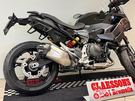 BMW F 900 XR 4 of 5