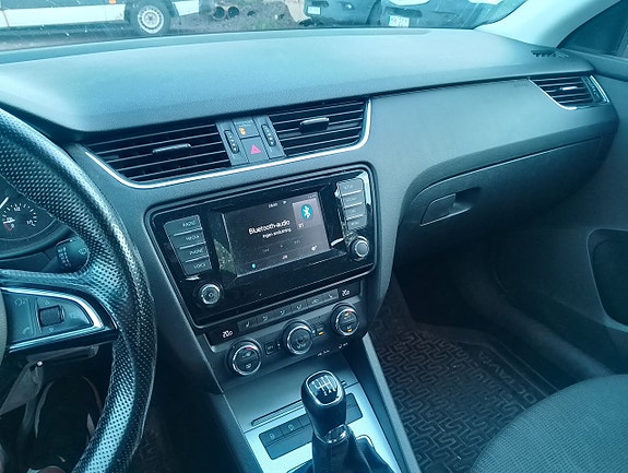 Skoda Octavia 16 of 19