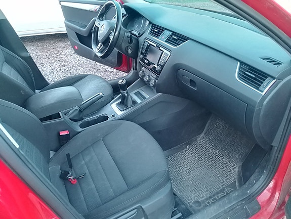 Skoda Octavia 10 of 19
