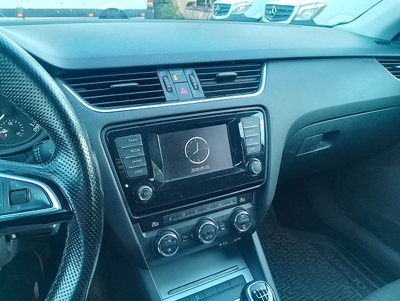 Skoda Octavia 14 of 19