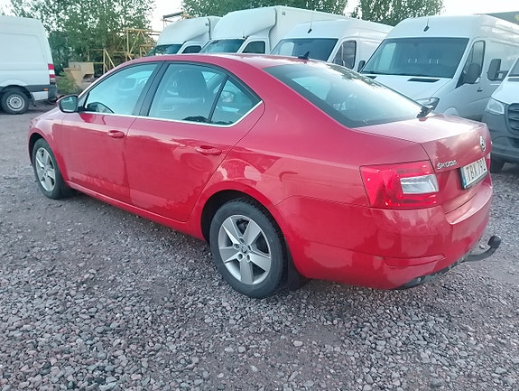 Skoda Octavia 3 of 5