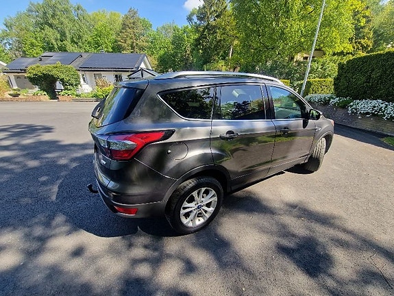 Ford Kuga 3 of 5