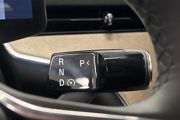 Volvo EX90 15 of 24