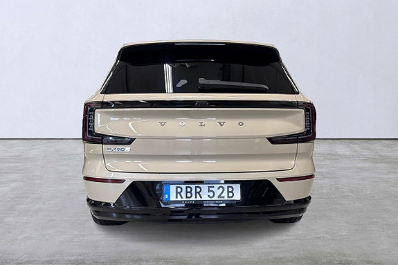 Volvo EX90 5 of 24