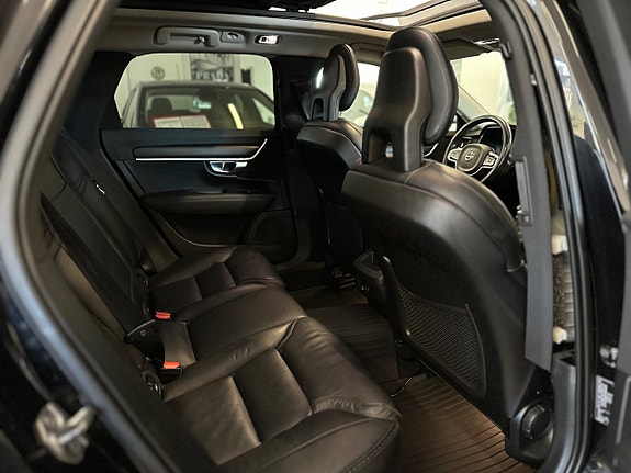 Volvo V90 Cross Country 27 of 27