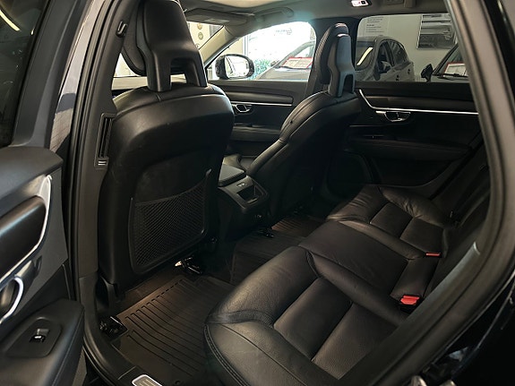 Volvo V90 Cross Country 20 of 27