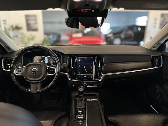 Volvo V90 Cross Country 19 of 27