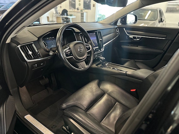 Volvo V90 Cross Country 14 of 27