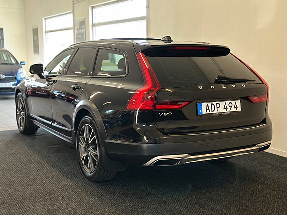 Volvo V90 Cross Country 8 of 27