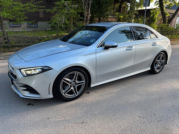 Mercedes-Benz A180