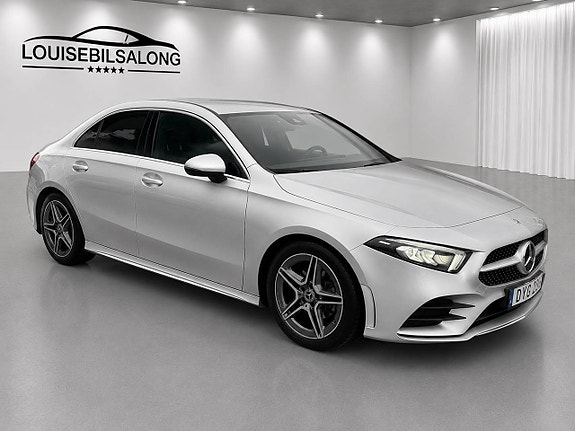 Mercedes-Benz A180 3 of 5