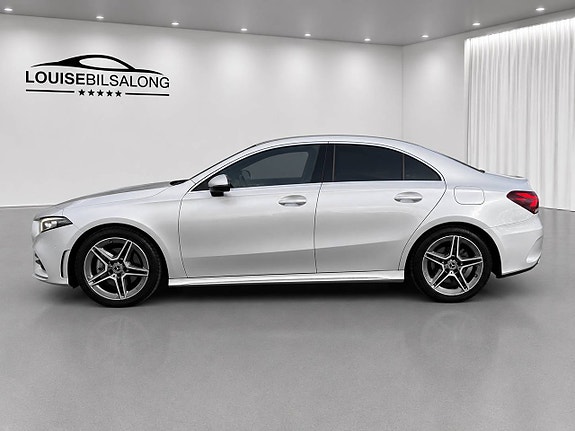 Mercedes-Benz A180 5 of 5