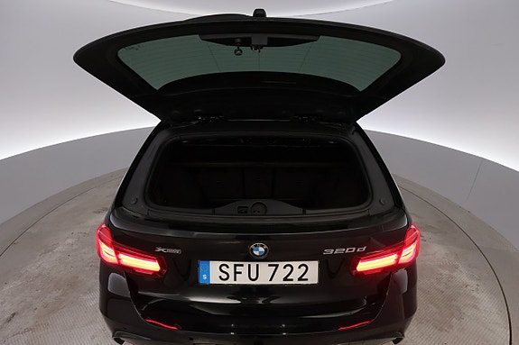 BMW 320d 13 of 27