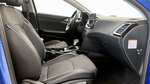 Kia XCeed 3 of 17