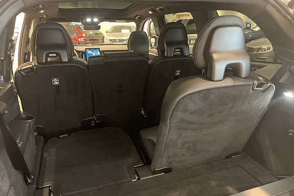 Volvo XC90 14 of 20