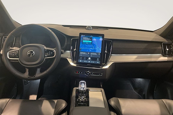 Volvo XC90 8 of 20