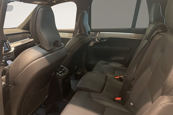 Volvo XC90 7 of 20