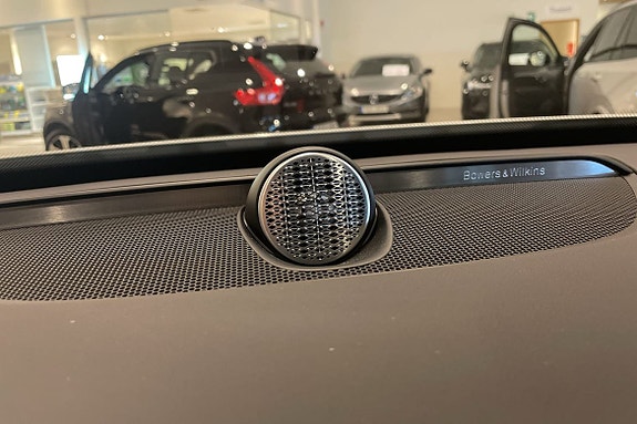 Volvo XC90 15 of 20