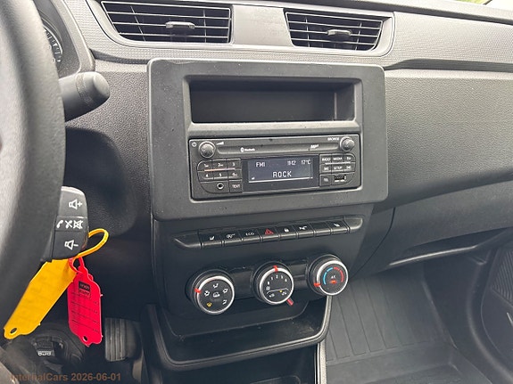 Renault Kangoo Express 13 of 24
