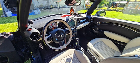 MINI Cooper S 5 of 5