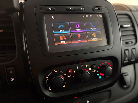 Opel Vivaro 12 of 13