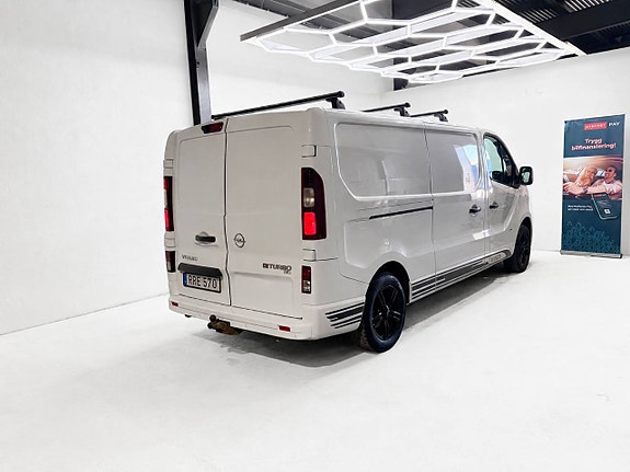 Opel Vivaro 6 of 13