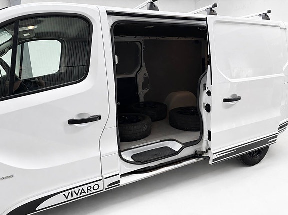 Opel Vivaro 8 of 13