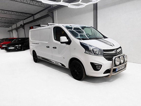 Opel Vivaro 4 of 5