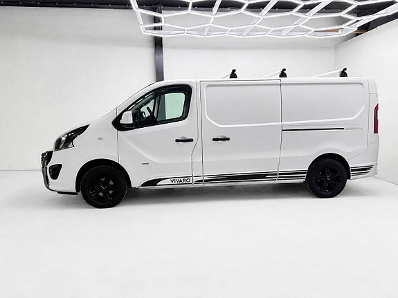 Opel Vivaro 2 of 5