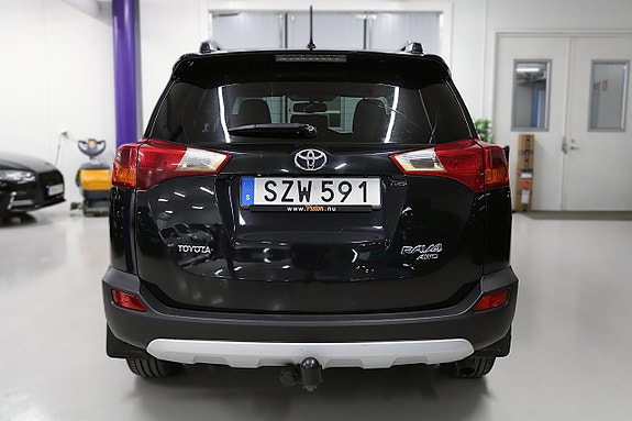 Toyota RAV4 6 of 22