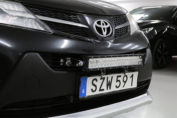 Toyota RAV4 4 of 22