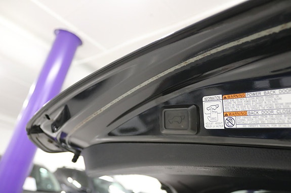 Toyota RAV4 10 of 22