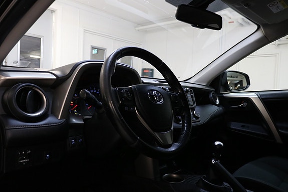 Toyota RAV4 11 of 22