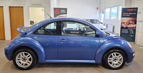 Volkswagen New Beetle 7 of 18