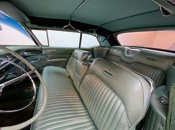 Cadillac Eldorado Biarritz 7 of 13