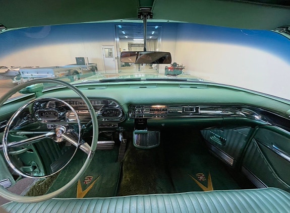 Cadillac Eldorado Biarritz 9 of 13