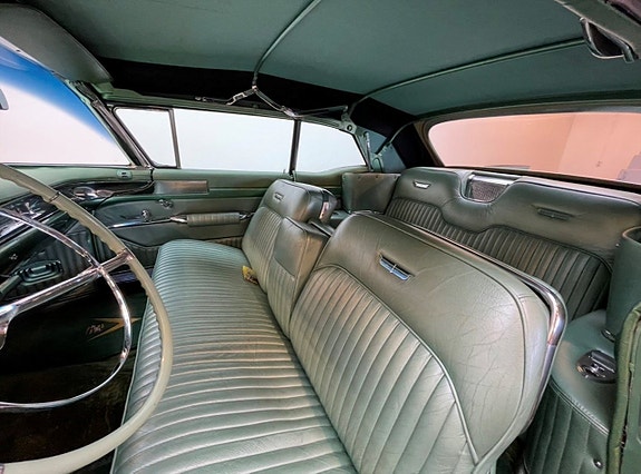 Cadillac Eldorado Biarritz 7 of 13