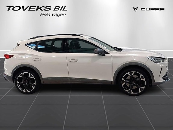 Cupra Formentor 4 of 5