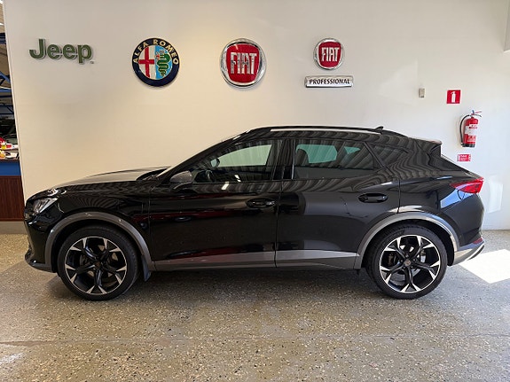 Cupra Formentor e-HYBRID 2 of 5