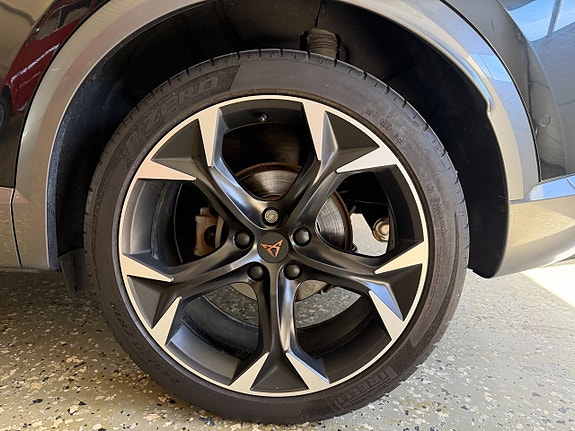 Cupra Formentor e-HYBRID 4 of 5