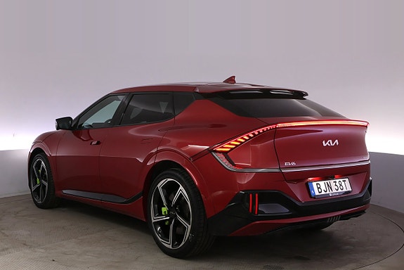 Kia EV6 4 of 27