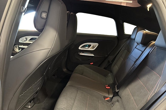 Mercedes-Benz CLA35 12 of 23