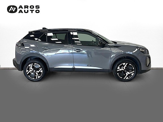 Peugeot 2008 4 of 5
